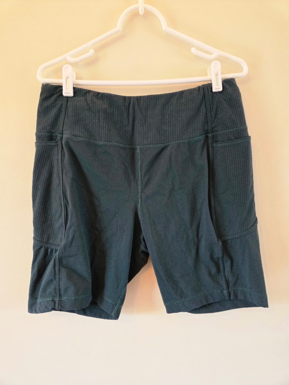3/$20 Mondetta Dark Green Ribbed Waistband Bike Shorts w/ Pockets